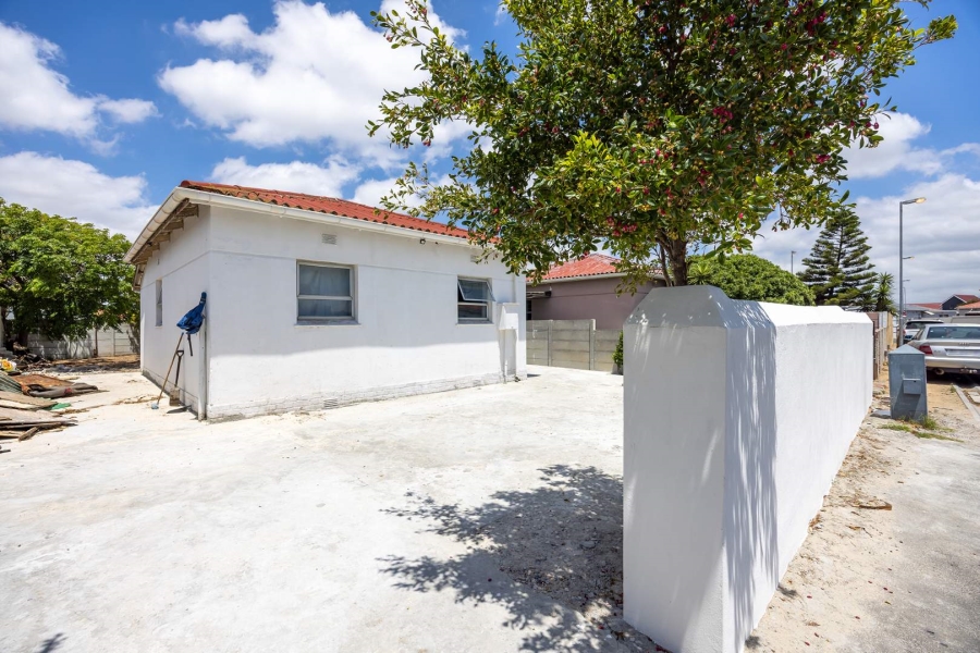 2 Bedroom Property for Sale in Brooklyn Western Cape